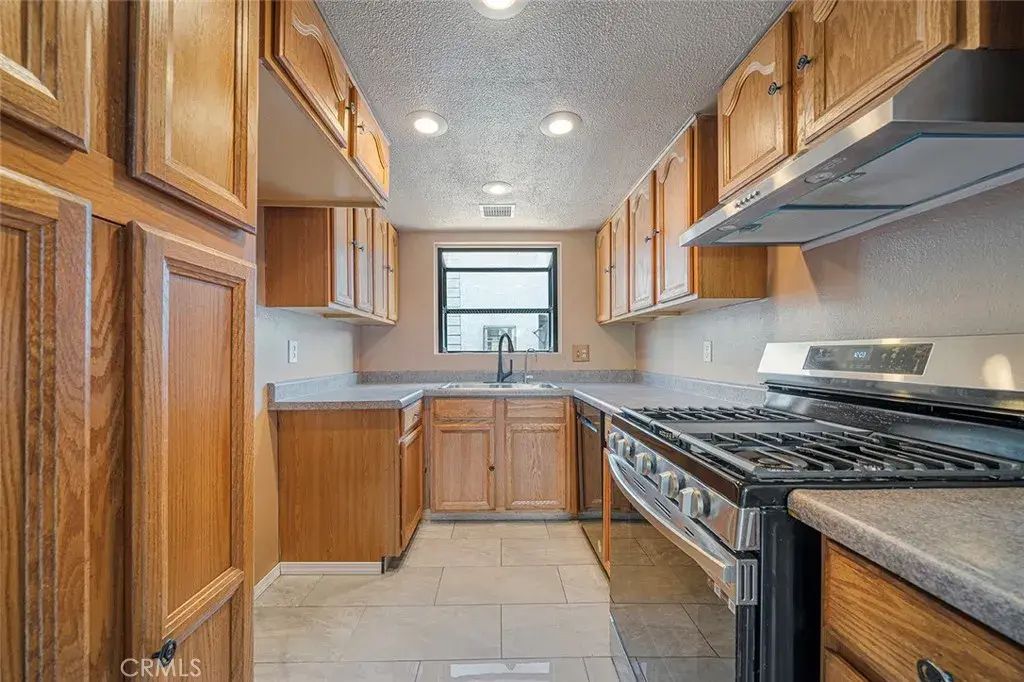 340 E Washington Boulevard 2, Pasadena