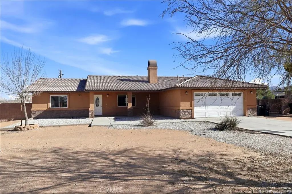 13071 Clallam Rd, Apple Valley