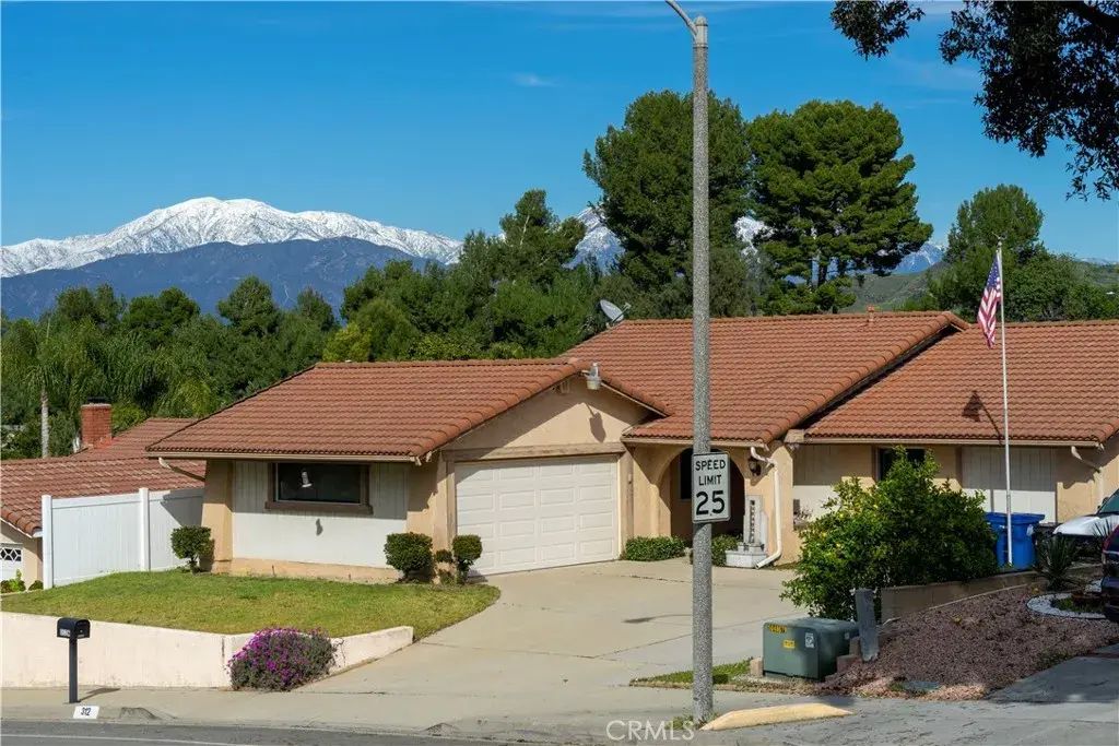 312 N Prospectors, Diamond Bar