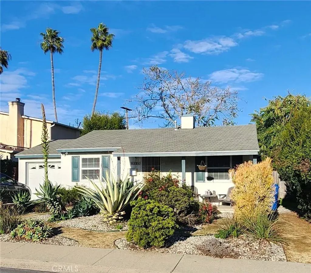 8806 De Haviland, Los Angeles