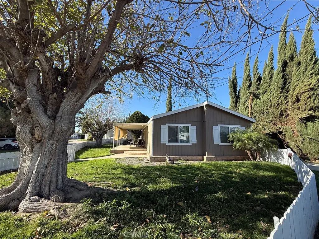 5800 Hamner #431, Eastvale