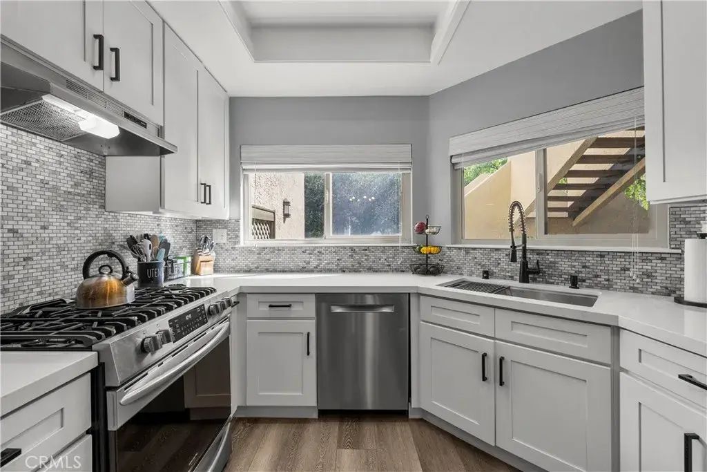 3264 Darby 142, Simi Valley