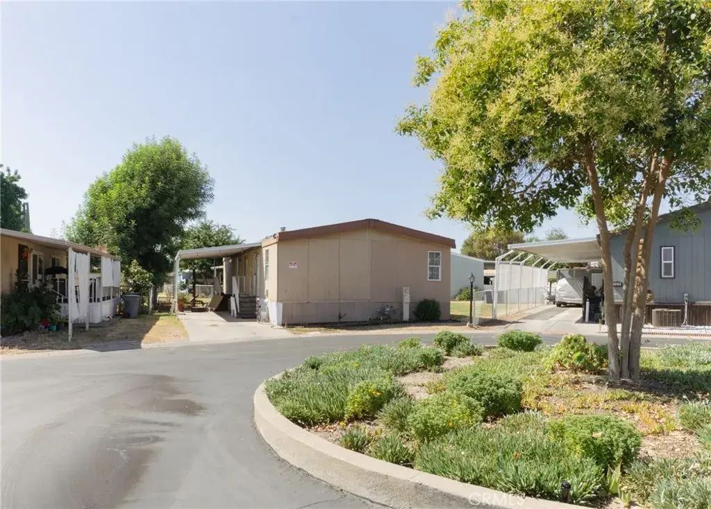 2499 E Gerard 185, Merced