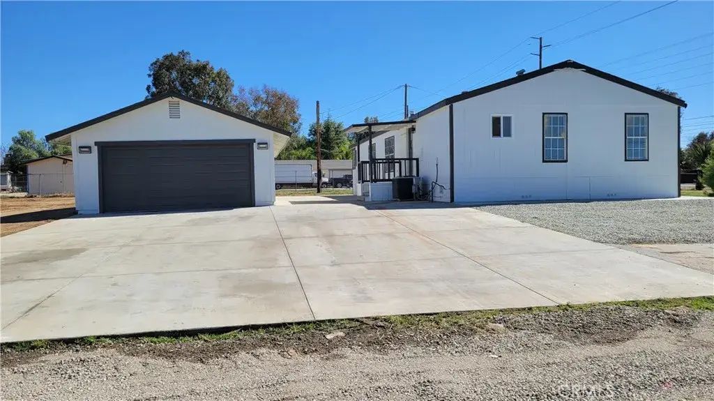 20810 Oleander Avenue, Perris