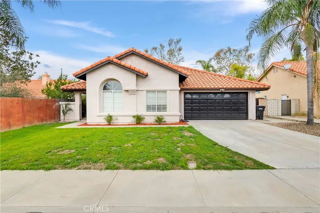 1235 Marble Court, Hemet