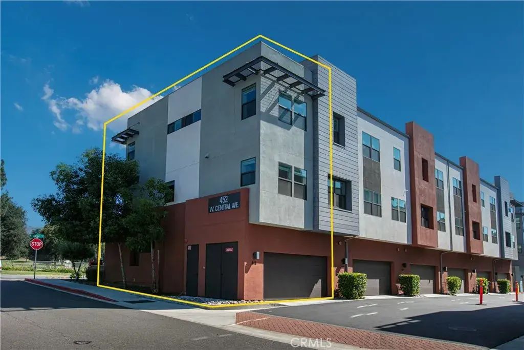 448 W Central Ave, Brea