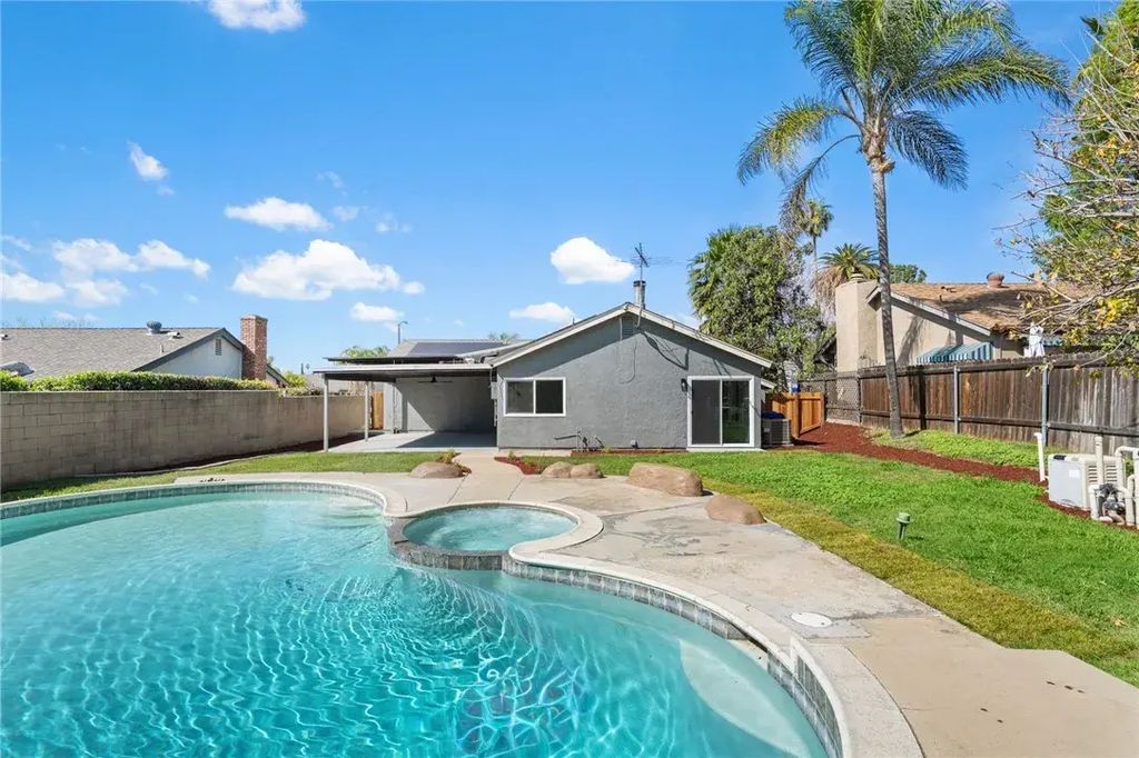 7905 Amethyst, Rancho Cucamonga