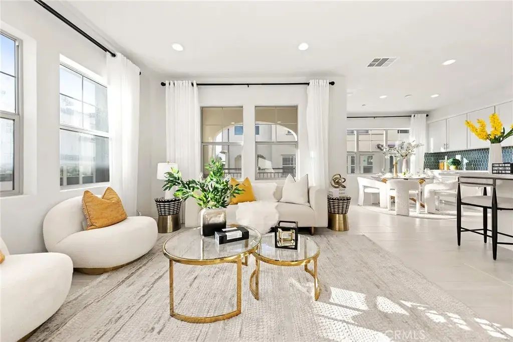 200 Winterbrook, Lake Forest