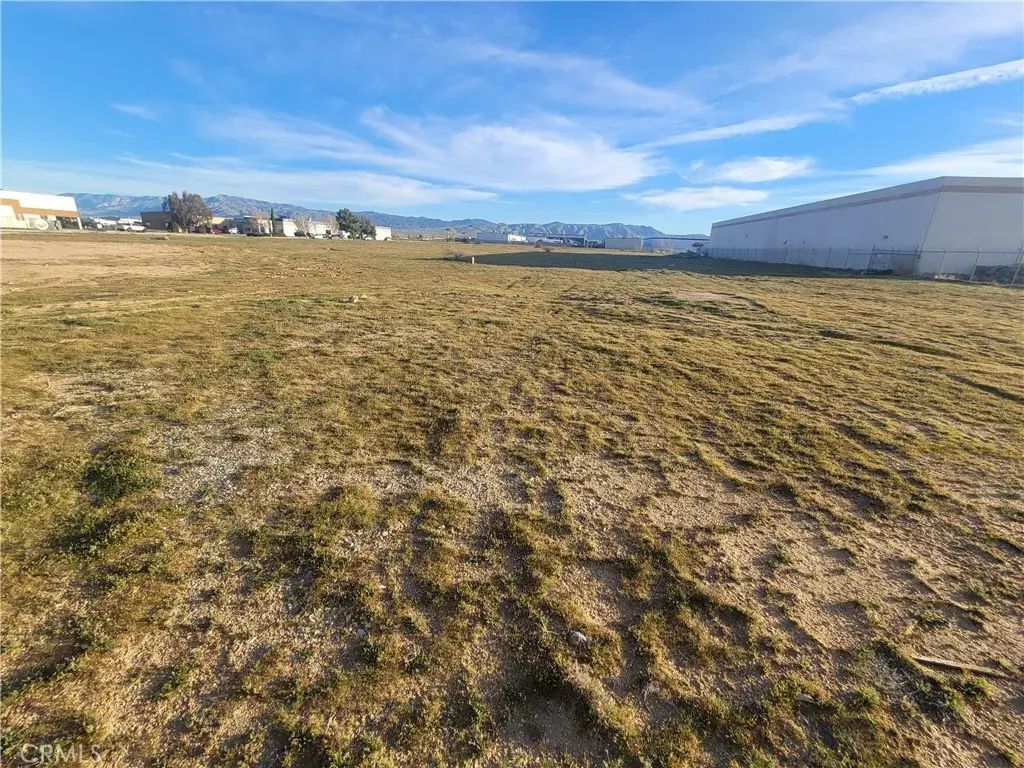 1 Malaki, Apple Valley