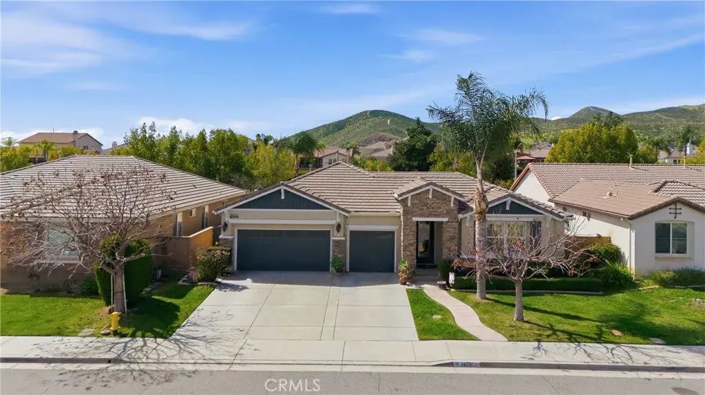 28245 Little Lake Court, Menifee