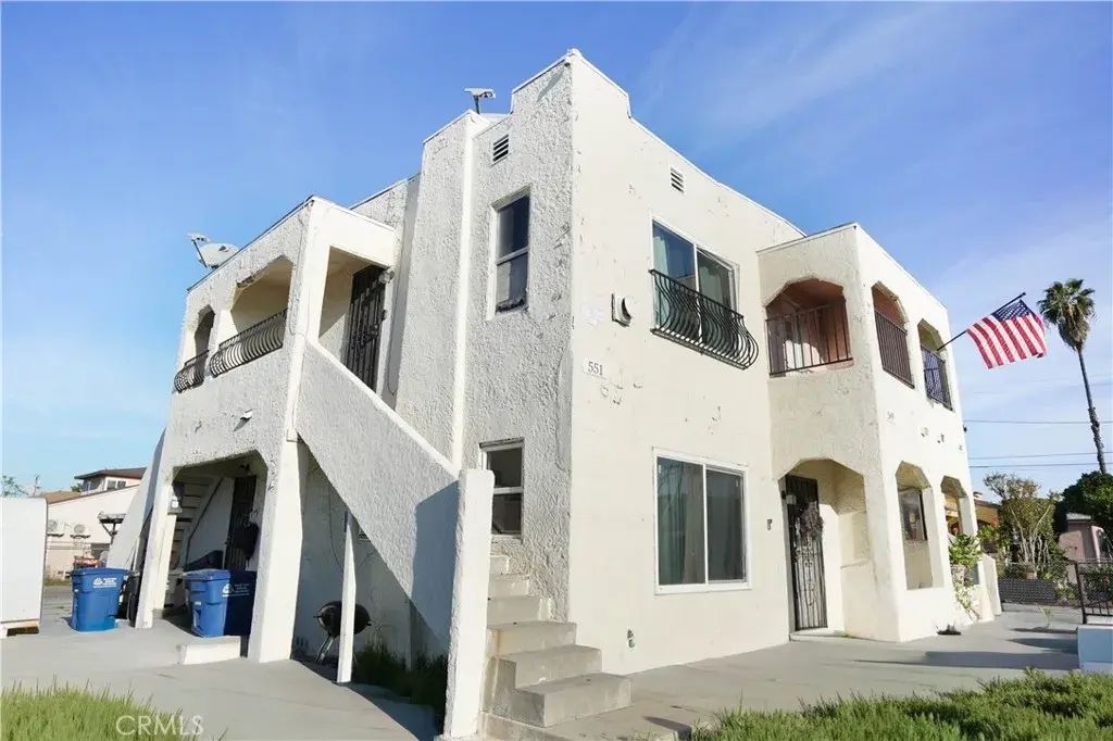 545 Eastmont Avenue, Los Angeles