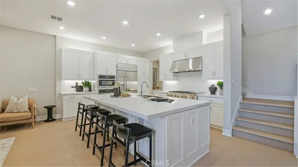 1185 Snowberry Place, Montebello