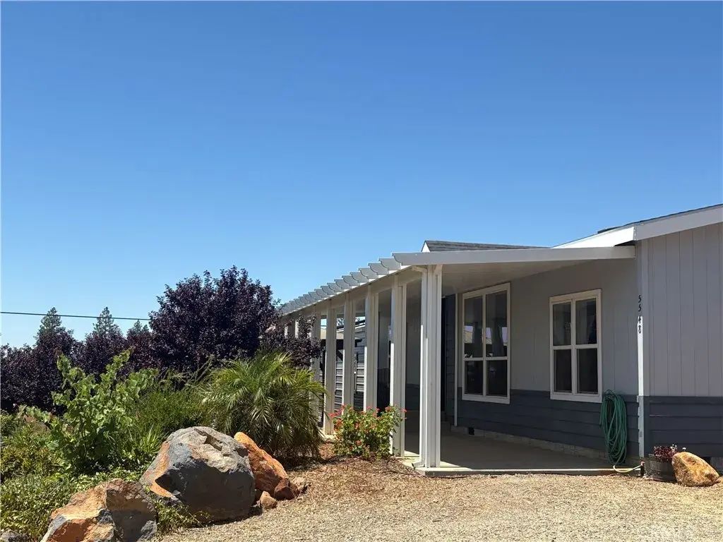 5548 Newland, Paradise