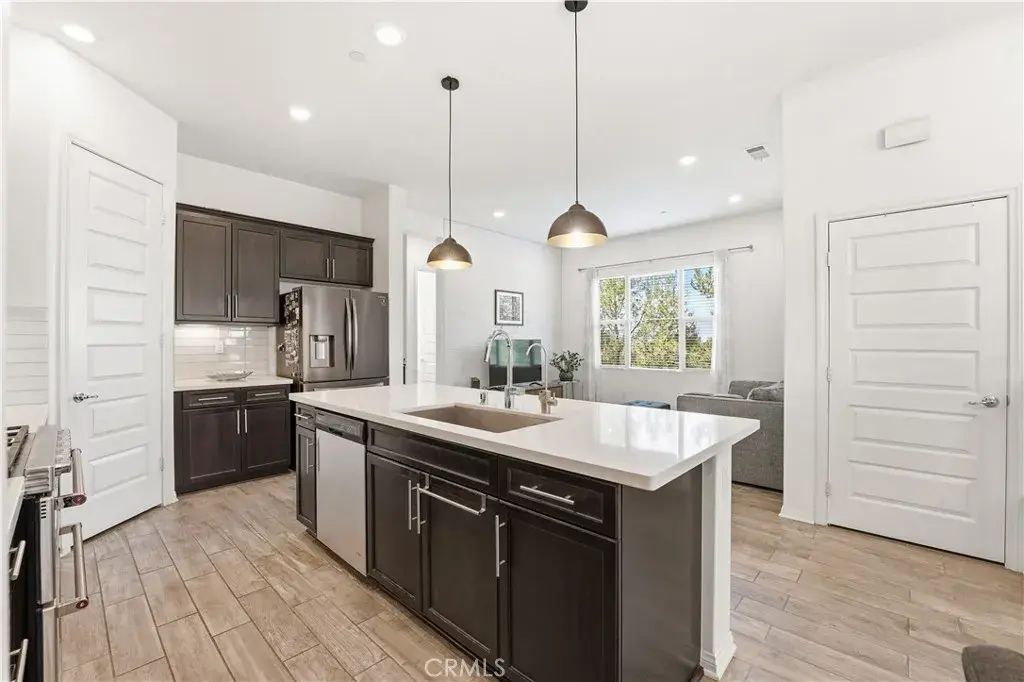 119 Plateau, Irvine