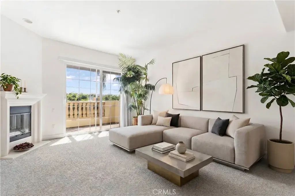 14343 Burbank Boulevard 301, Sherman Oaks