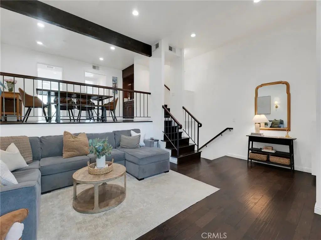 11806 Moorpark C, Studio City