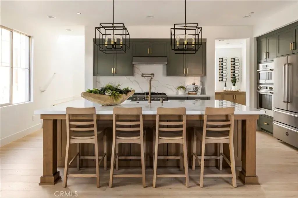 197 E Palm Street, Altadena