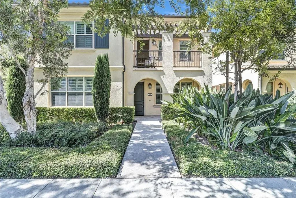 130 Rose Arch, Irvine