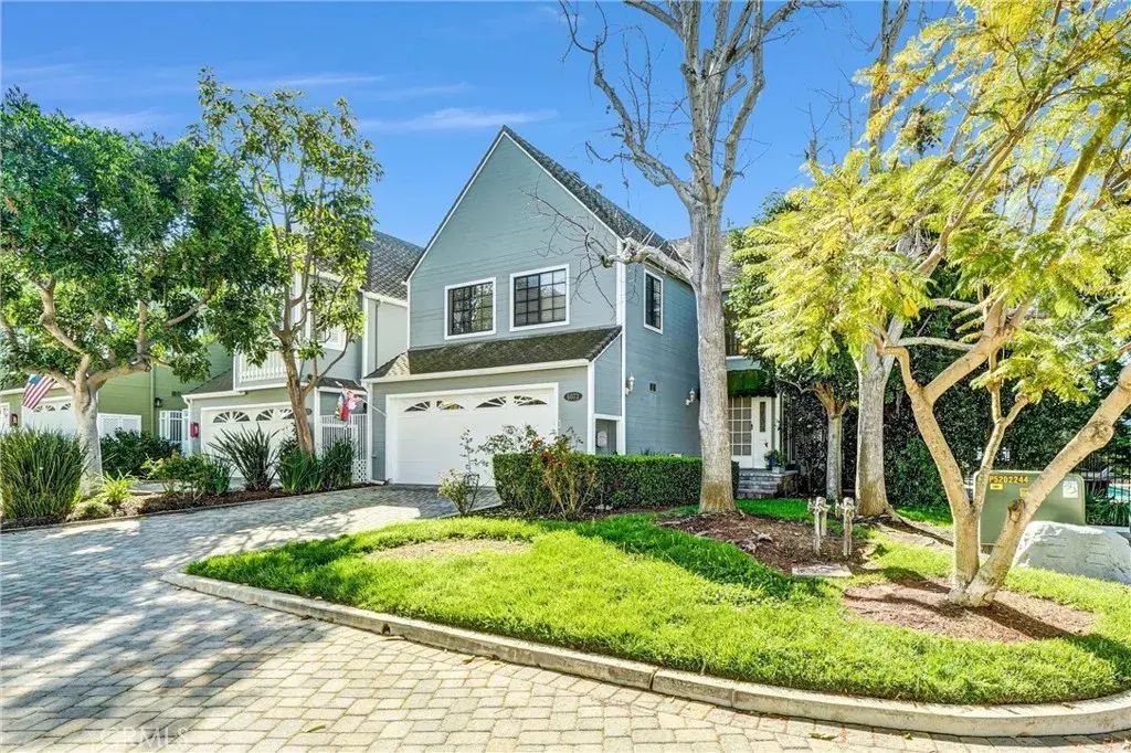 6073 Loynes 32, Long Beach