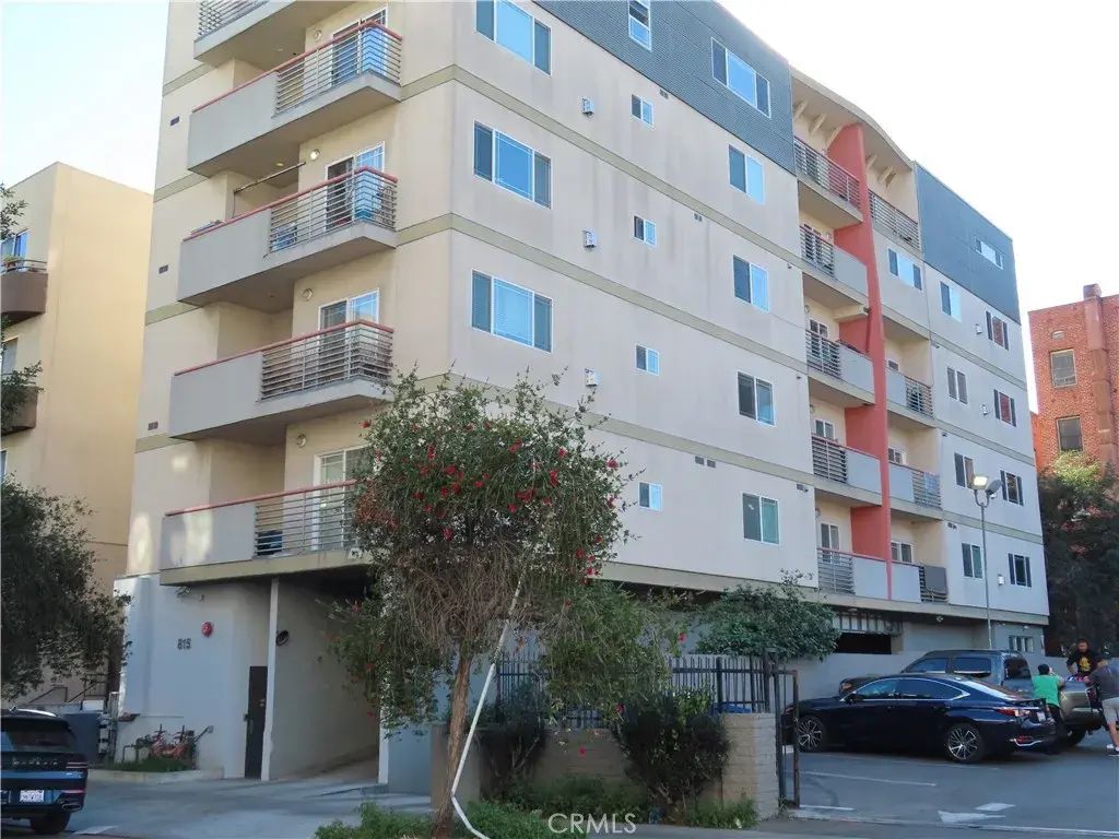 815 S Harvard 302, Los Angeles