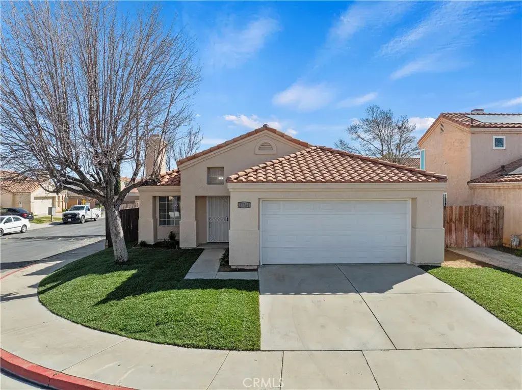 37744 Harvey Street, Palmdale