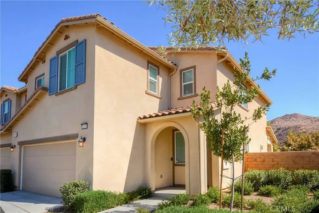 24218 Hillcrest, Corona