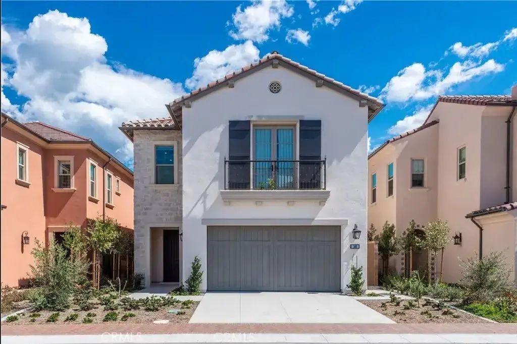 140 Tomahawk, Irvine