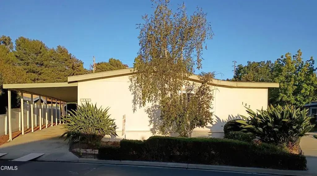 182 Rancho Adolfo 83, Camarillo