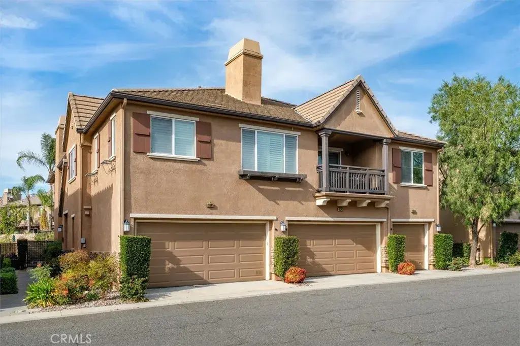 19345 Laroda Lane, Saugus