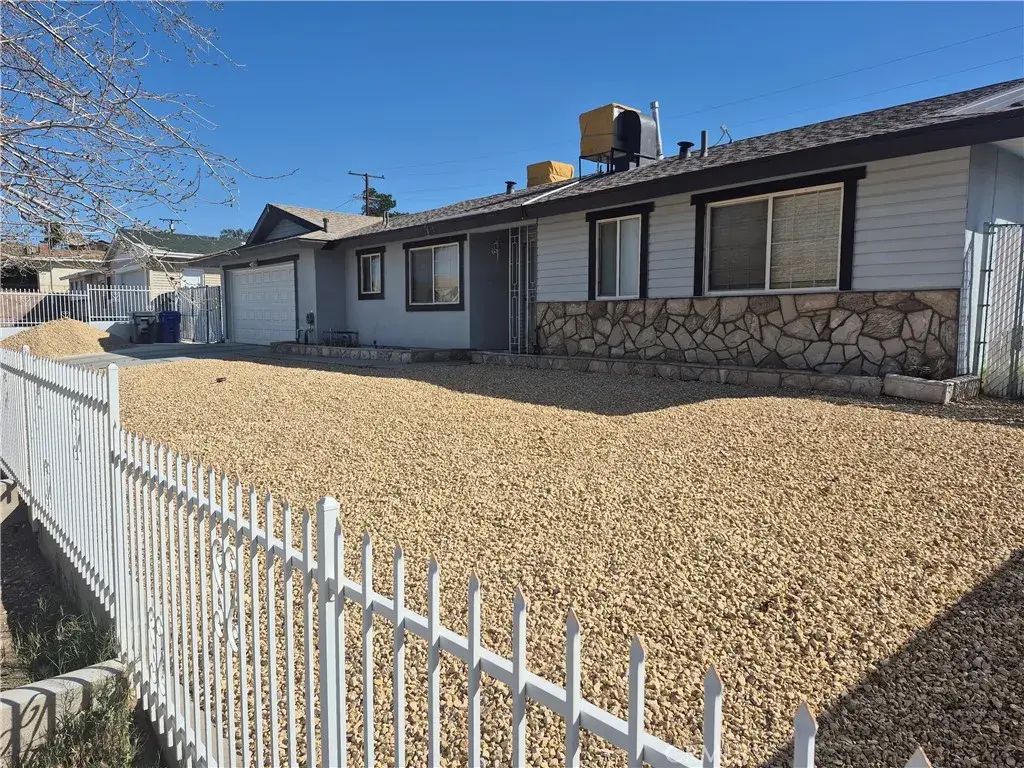 37149 Camarillo, Barstow