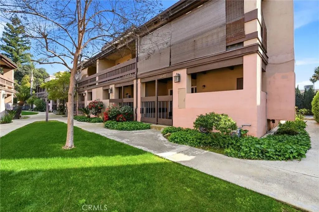 1142 N Gem Street, Tulare
