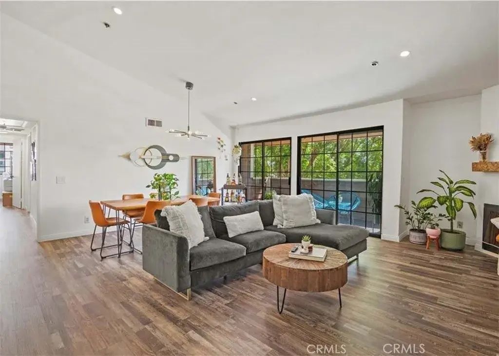 6545 Reseda Boulevard 17, Reseda