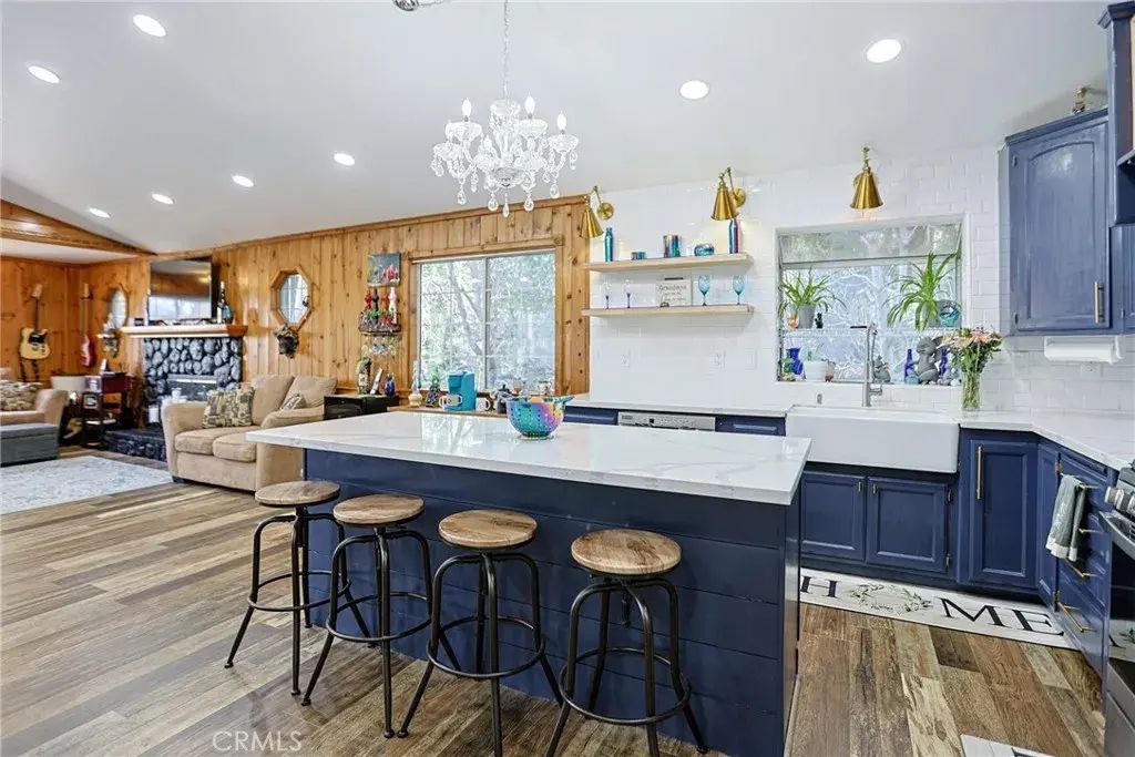 23095 Hemlock, Crestline