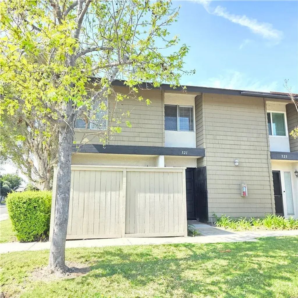 521 W Dunton, Orange