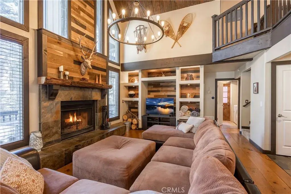 875 Sierra Vista Drive, Twin Peaks
