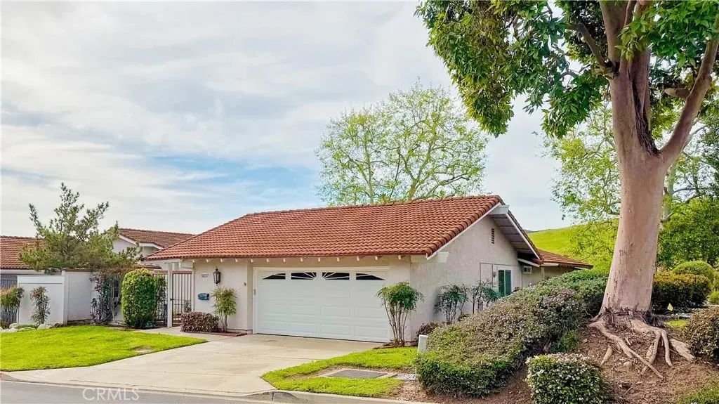 5237 Elvira, Laguna Woods