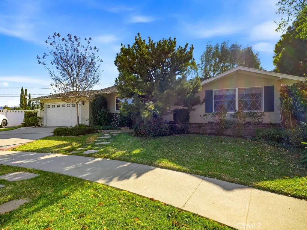 16418 Minnehaha Street, Granada Hills