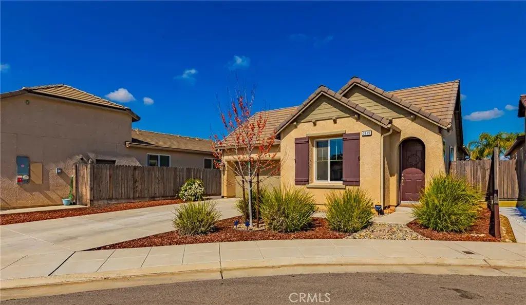 3919 Portals, Clovis