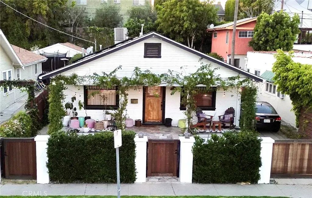 1535 Carmona Ave, Los Angeles