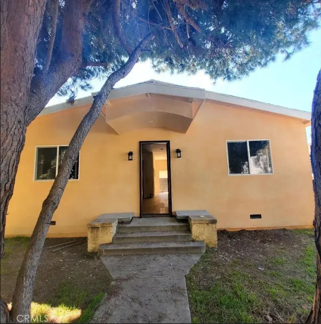 3765 Globe, Los Angeles