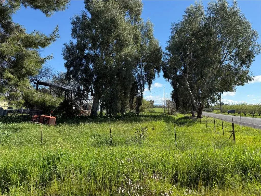 22148 Finnell, Corning
