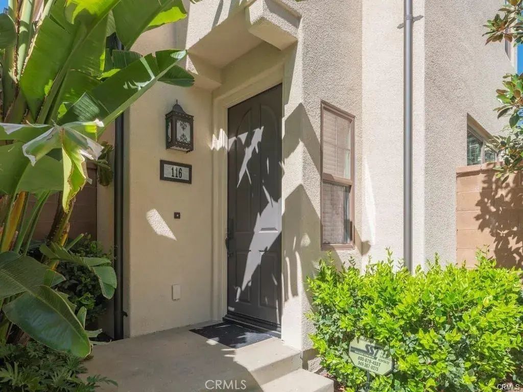 116 Firefly, Irvine