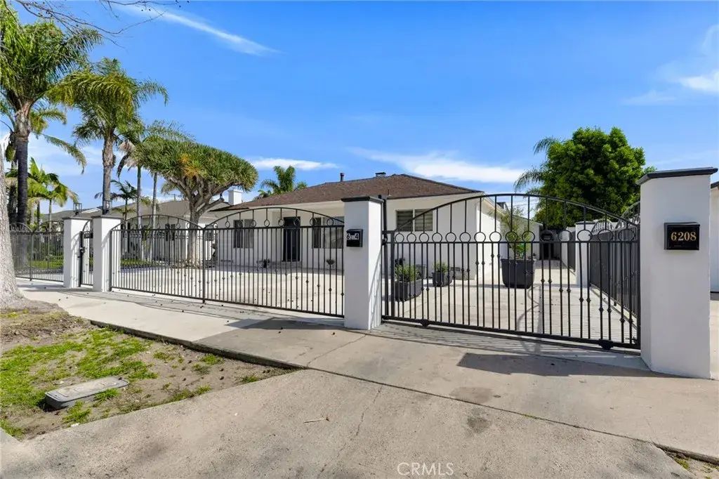 6204 Beeman Avenue, Valley Glen