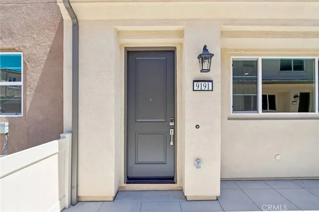9191 Waverly Lane, Riverside