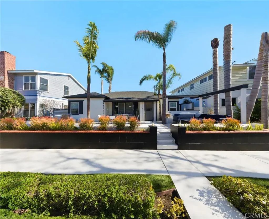 264 Ravenna, Long Beach