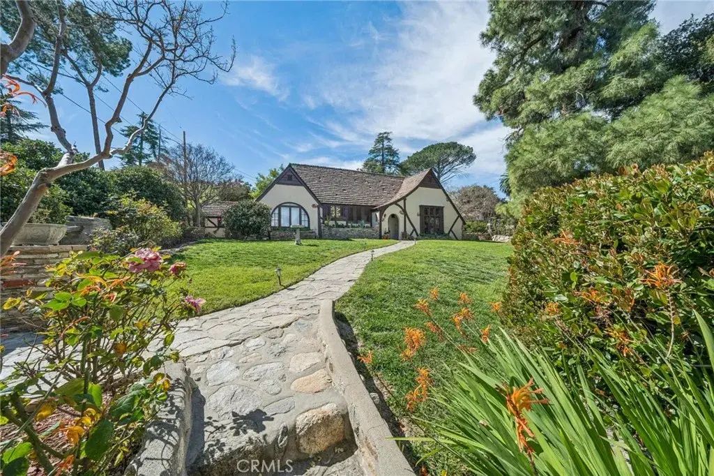 23021 8th Street, Newhall