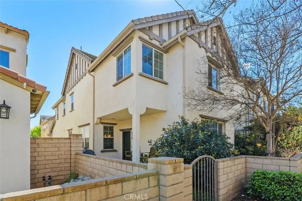814 Pyramid Court, Corona
