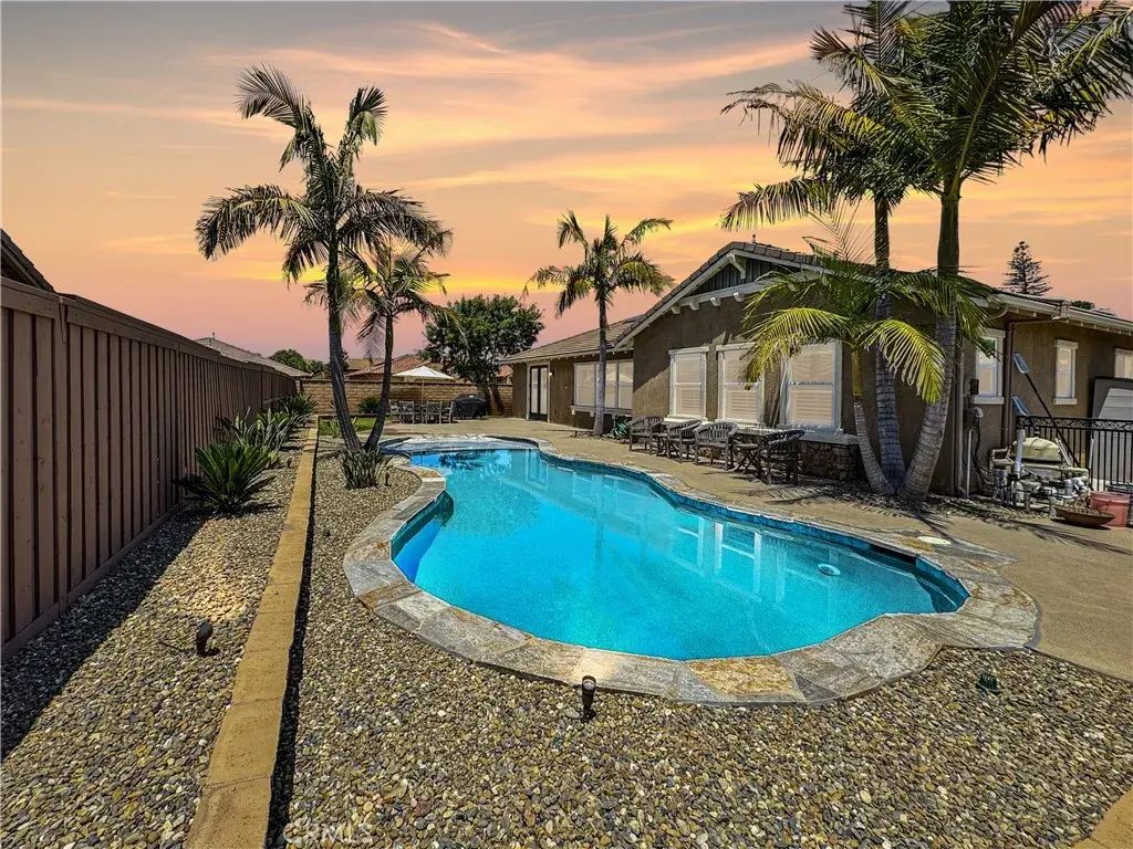 2025 James Gaynor Street, Fallbrook