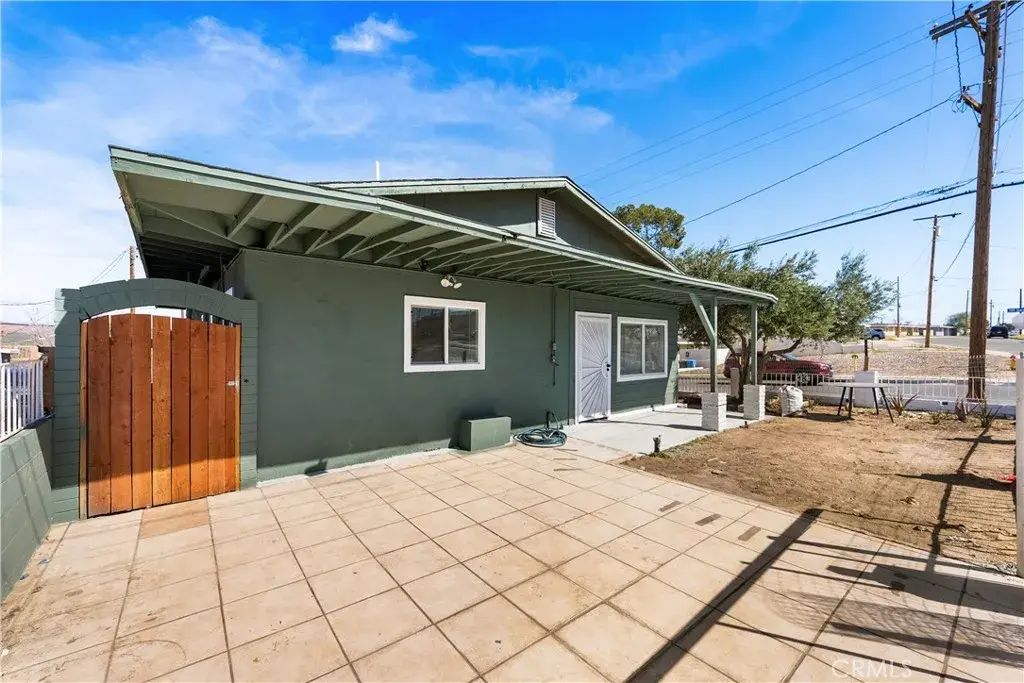 625 E Freedrick Street, Barstow