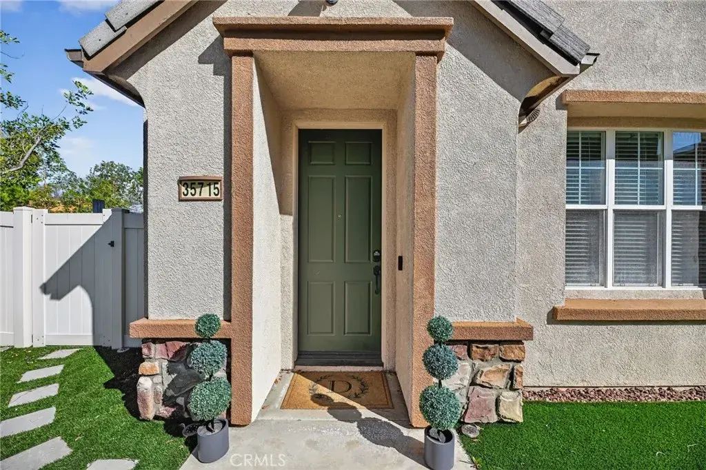 35715 Plume Ln, Murrieta